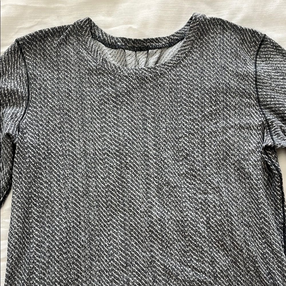 Lululemon Athletica Gray Long Sleeve Athletic Top - Picture 4 of 12